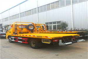 郾城附近拖车救援搭电